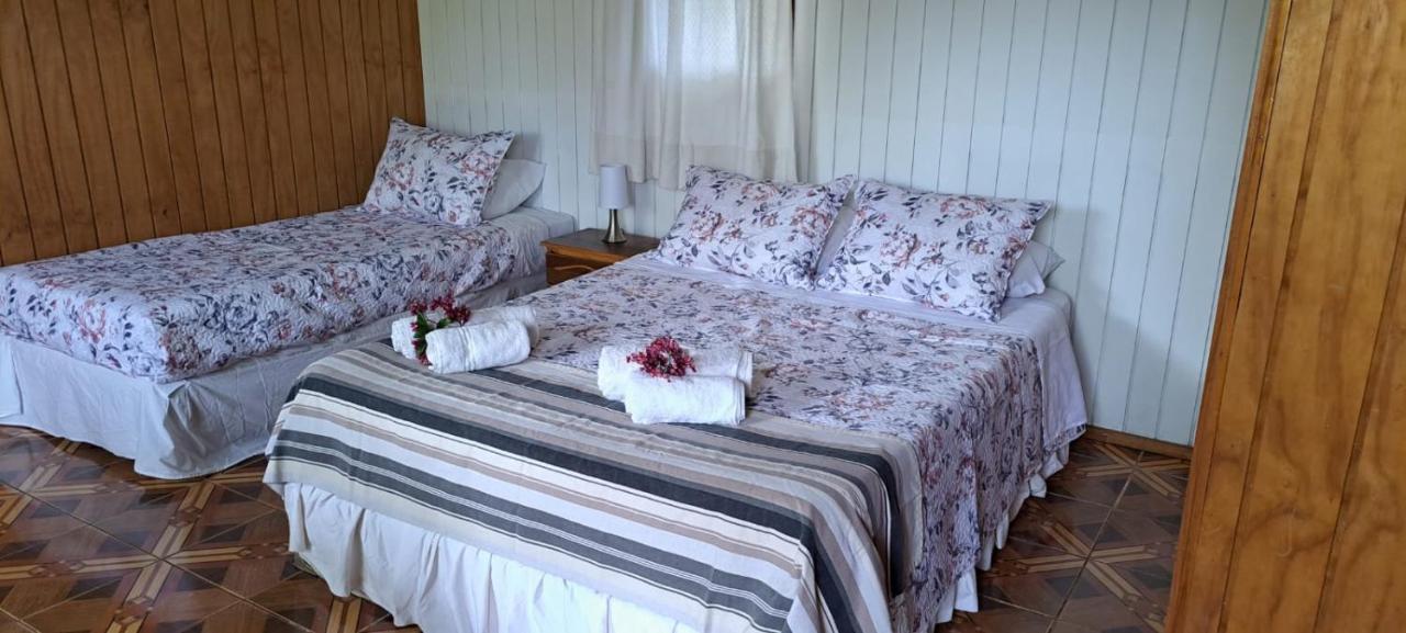 Tuava Lodge Hanga Roa Eksteriør bilde